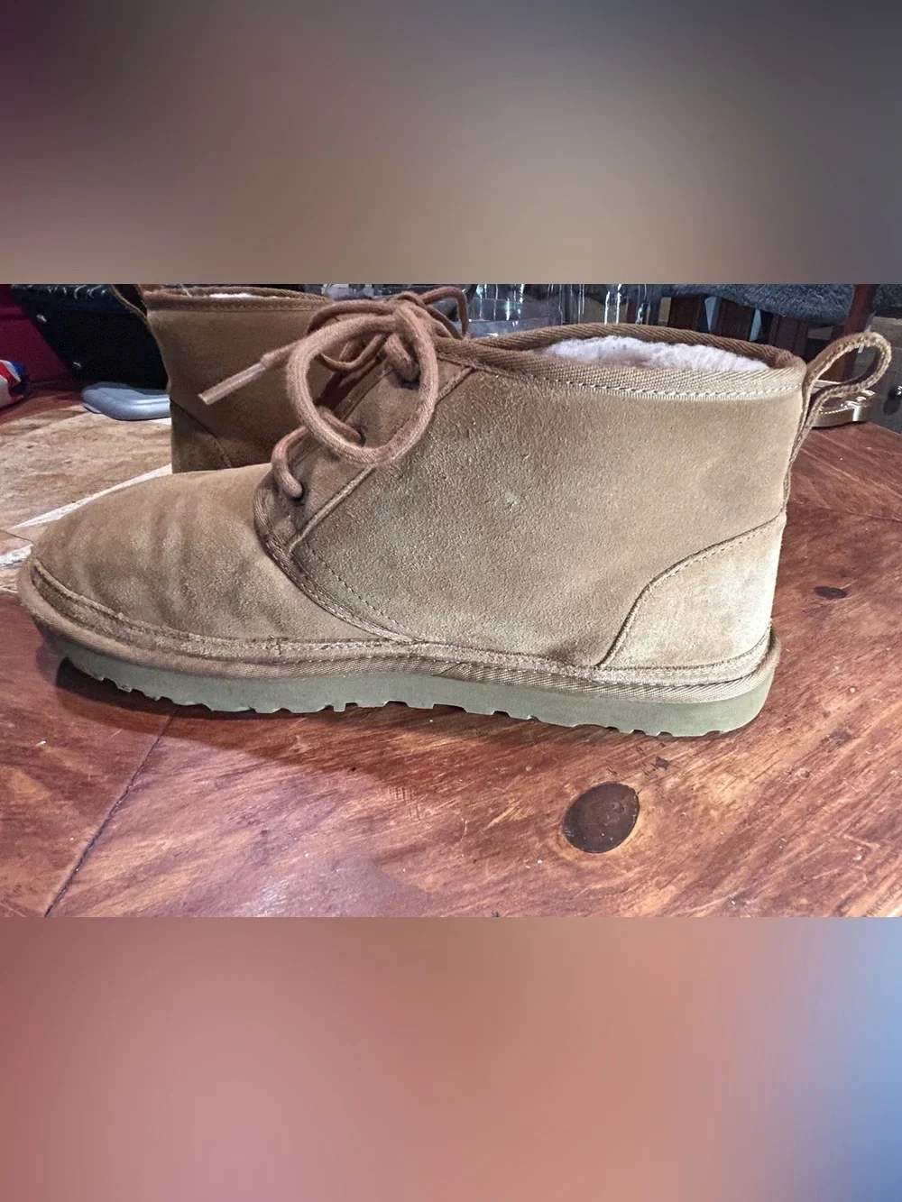 UGG Men’s Chestnut Suede Chukka Boots with Shearling Lining Size 13US